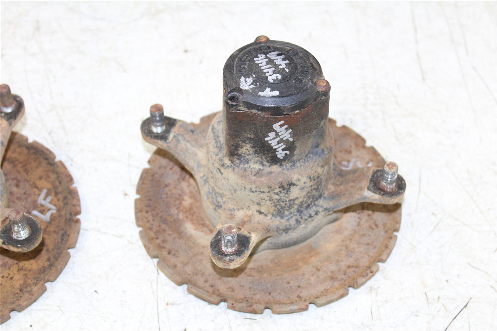 1999 Polaris Scrambler 500 4x4 Front Hubs Brake Rotors 34146