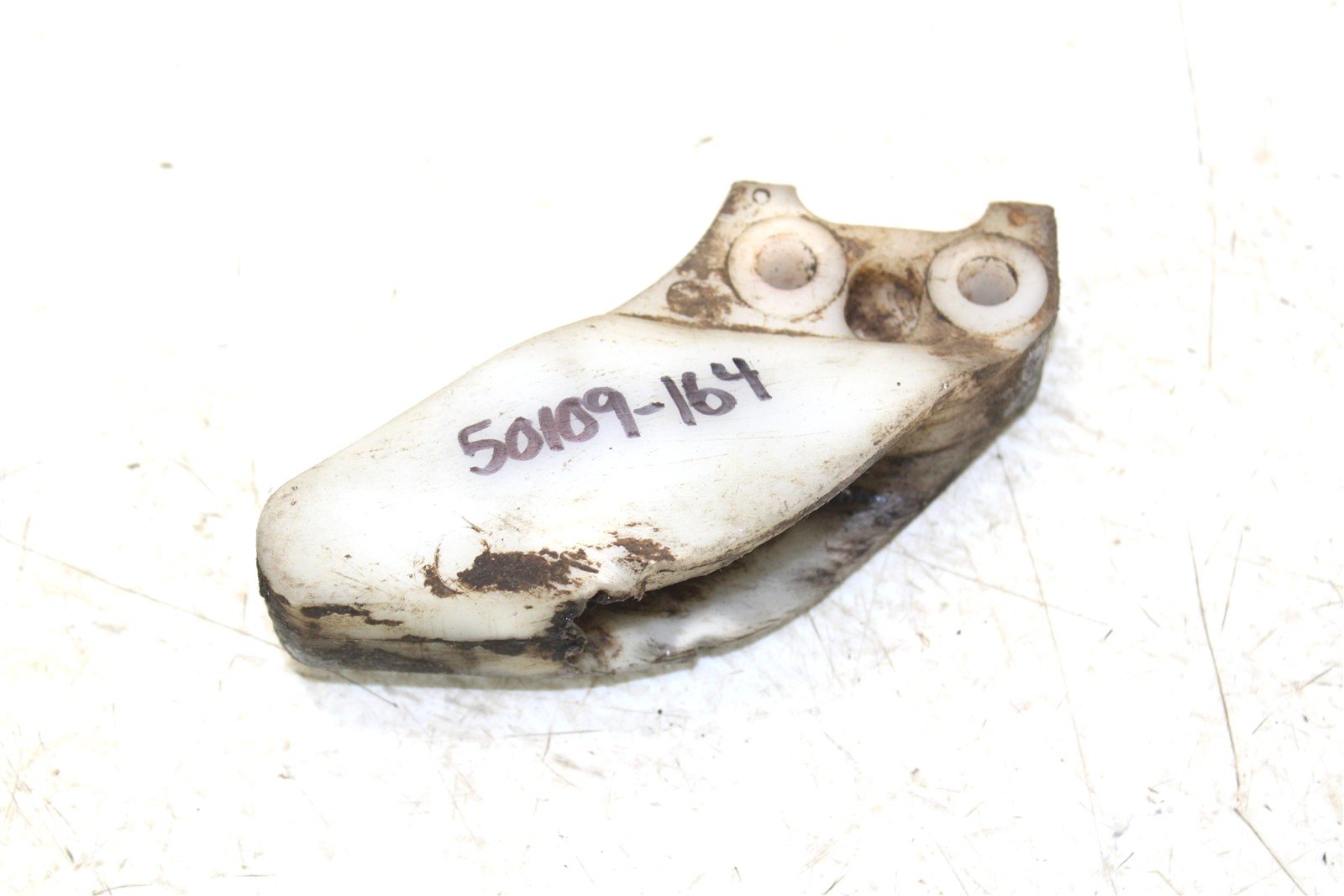 1987 Yamaha Warrior 350 Swing Arm Chain Guide Guard 50109