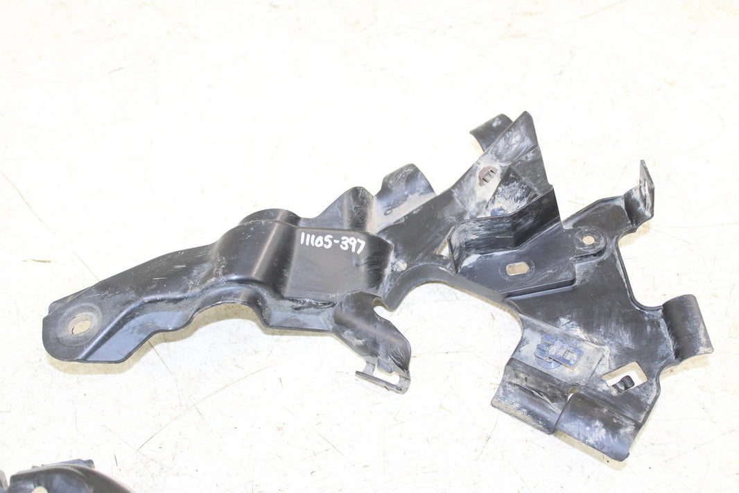 2023 Honda Foreman TRX 520 FM Plastic Stay Connector & Tank Heat Protector 11105