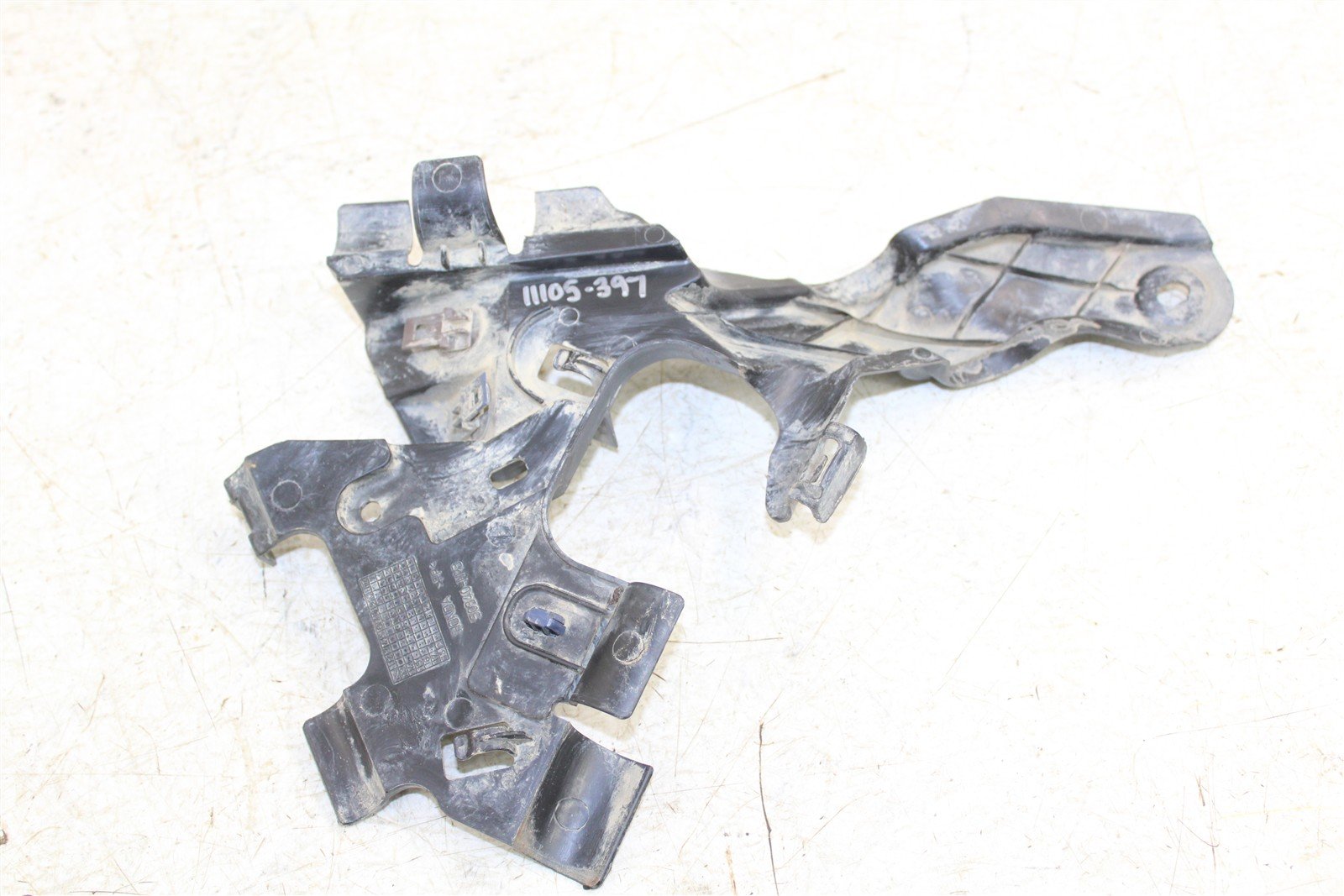 2023 Honda Foreman TRX 520 FM Plastic Stay Connector & Tank Heat Protector 11105