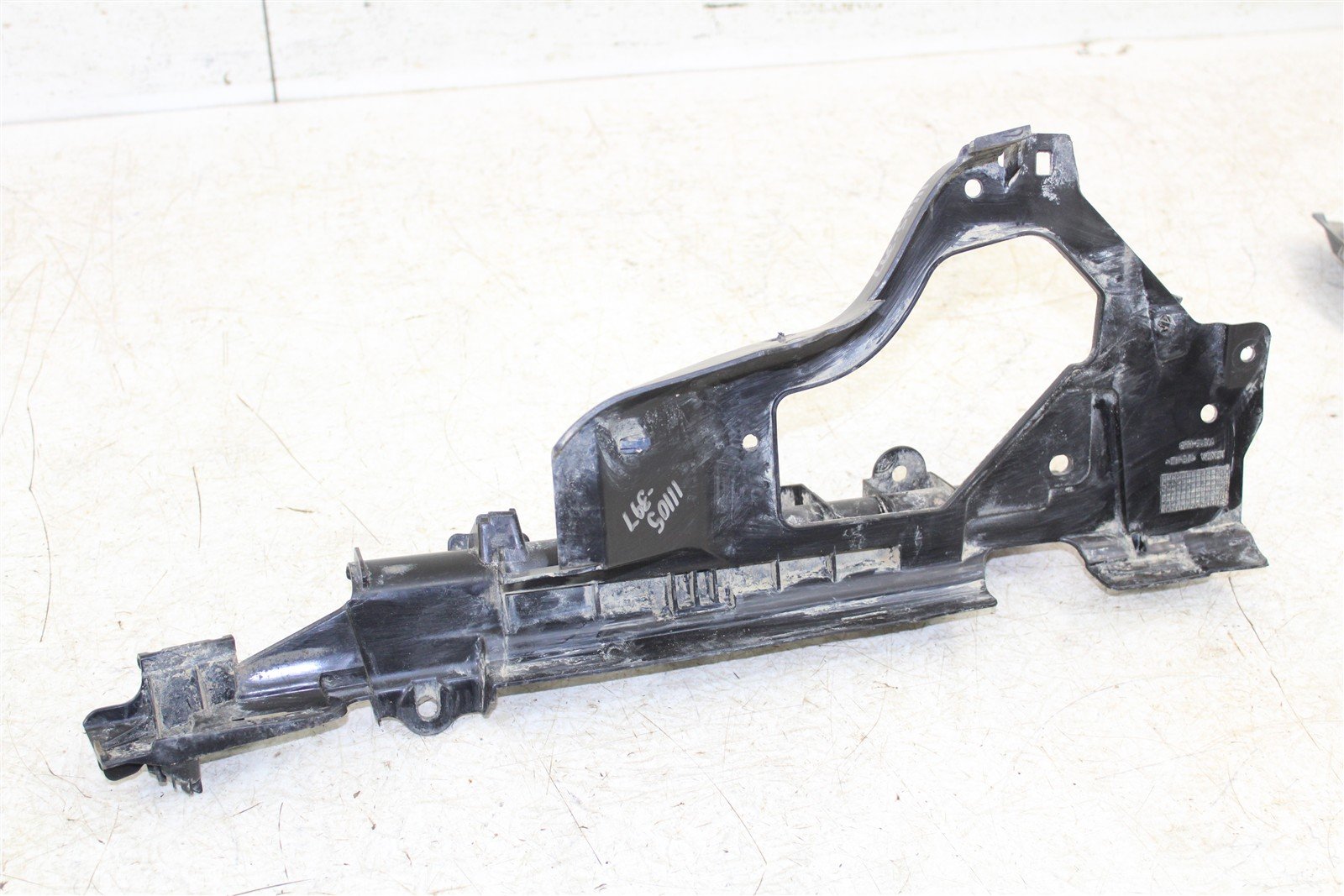 2023 Honda Foreman TRX 520 FM Plastic Stay Connector & Tank Heat Protector 11105