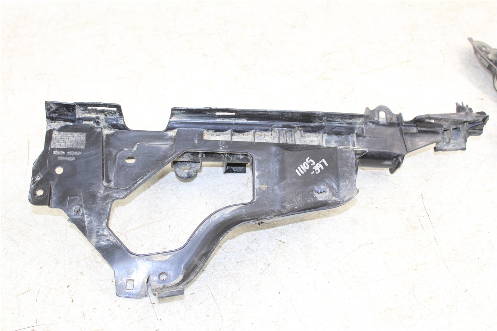 2023 Honda Foreman TRX 520 FM Plastic Stay Connector & Tank Heat Protector 11105