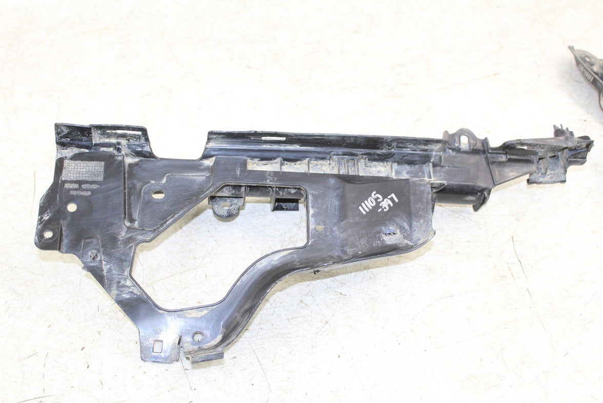 2023 Honda Foreman TRX 520 FM Plastic Stay Connector & Tank Heat Protector 11105