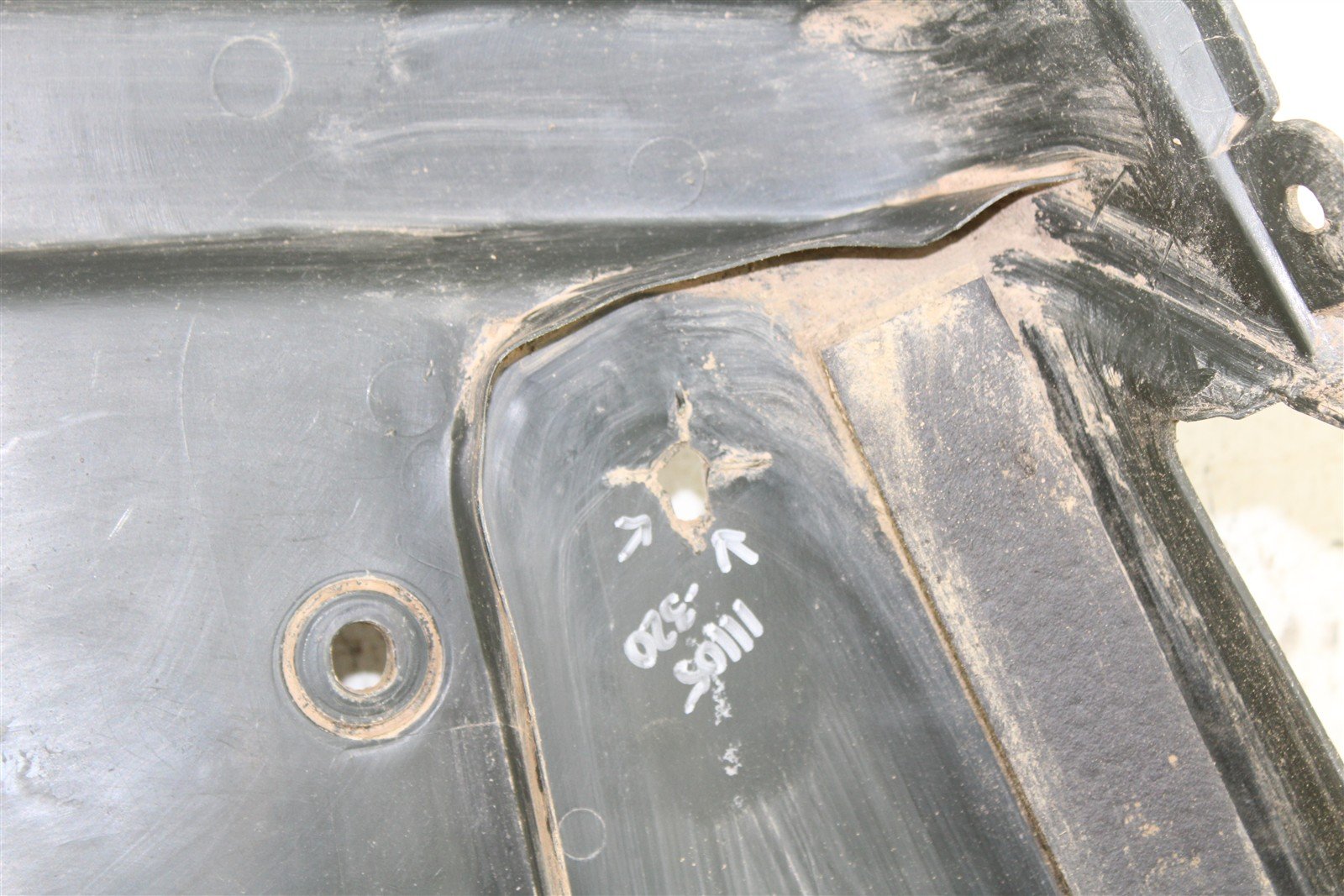 2023 Honda Foreman TRX 520 FM Front Right Fender Plastic 11105