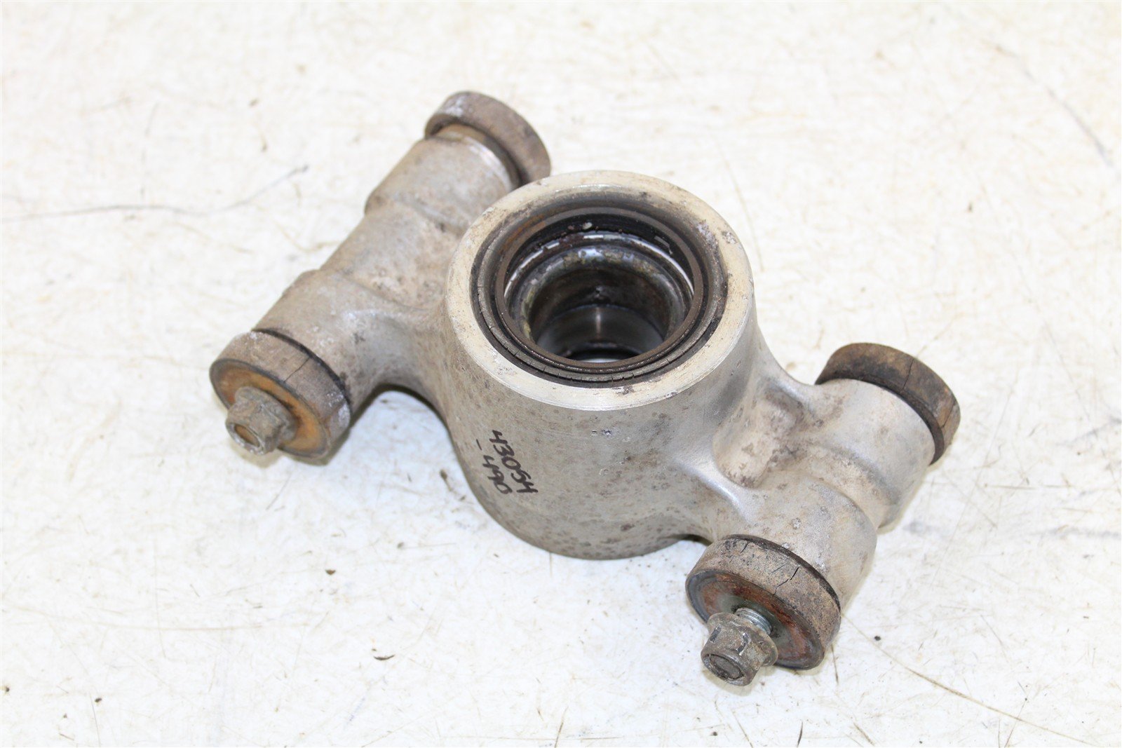 2006 Suzuki King Quad 700 4x4 Rear Left Knuckle Control Arm Mount 43054