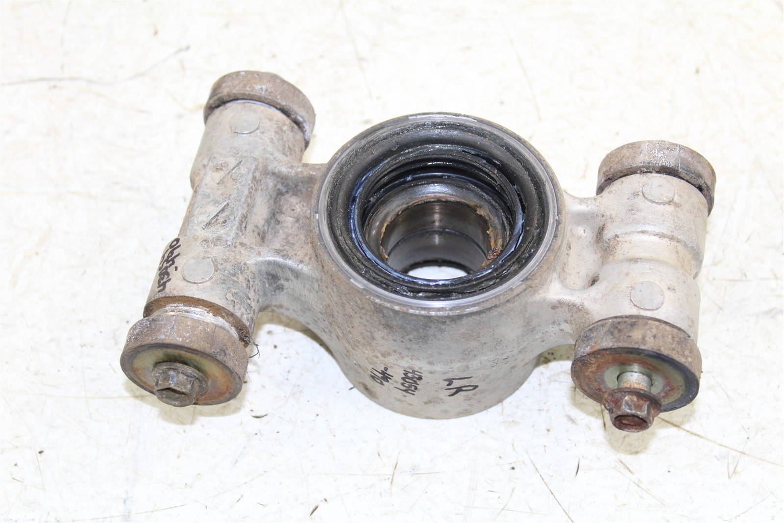 2006 Suzuki King Quad 700 4x4 Rear Left Knuckle Control Arm Mount 43054