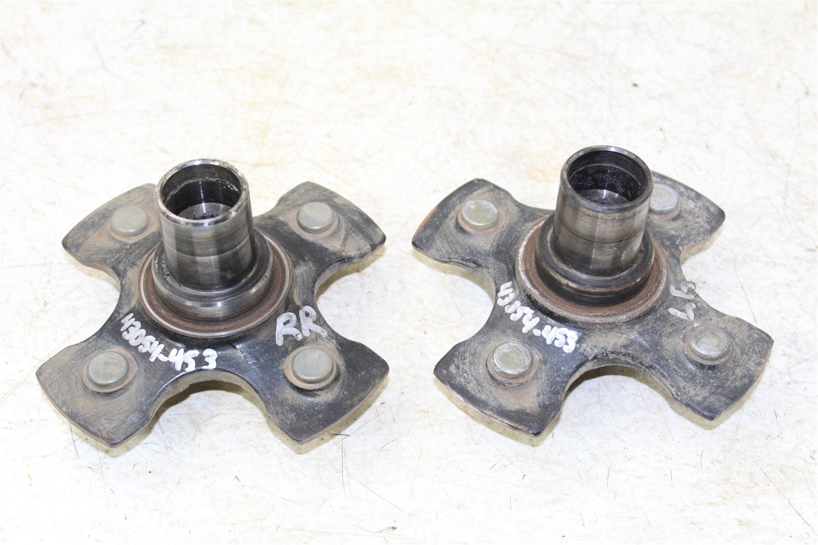2006 Suzuki King Quad 700 4x4 Rear Hubs Wheel Mounts 43054