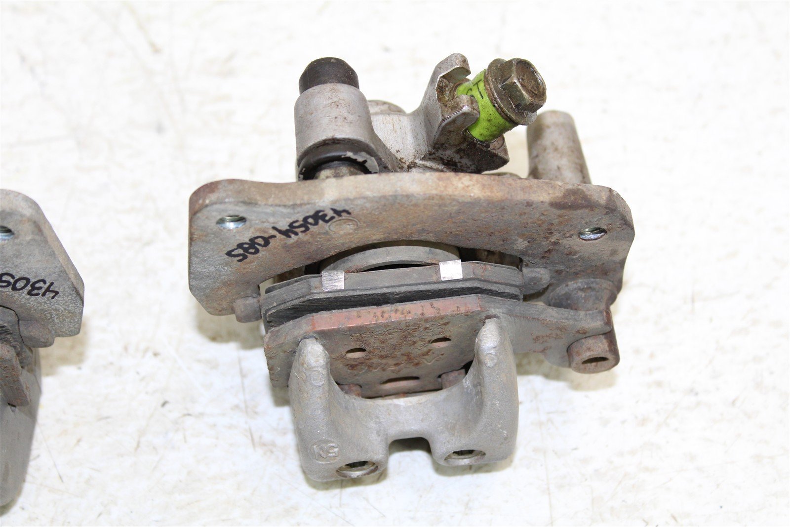 2006 Suzuki King Quad 700 4x4 Front Brake Calipers Set Left Right 43054