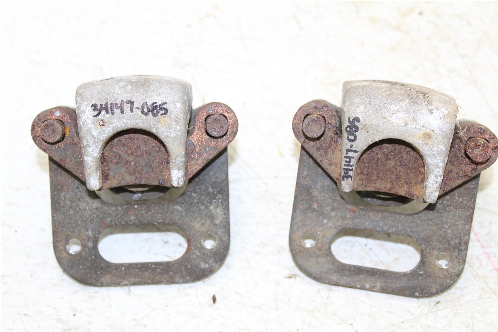 1994 Polaris 400L 4x4 Front Brake Calipers Set Left Right 34147