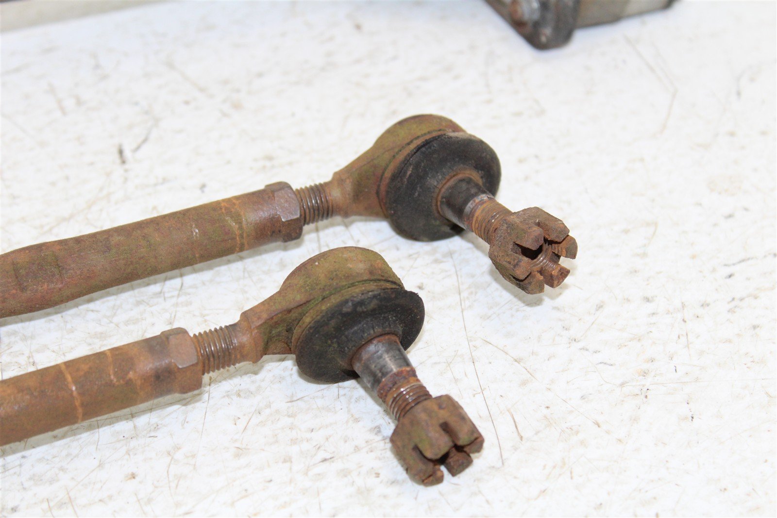 1991 Yamaha Big Bear 350 4x4 Steering Stem Shaft w/ Tie Rods 50110