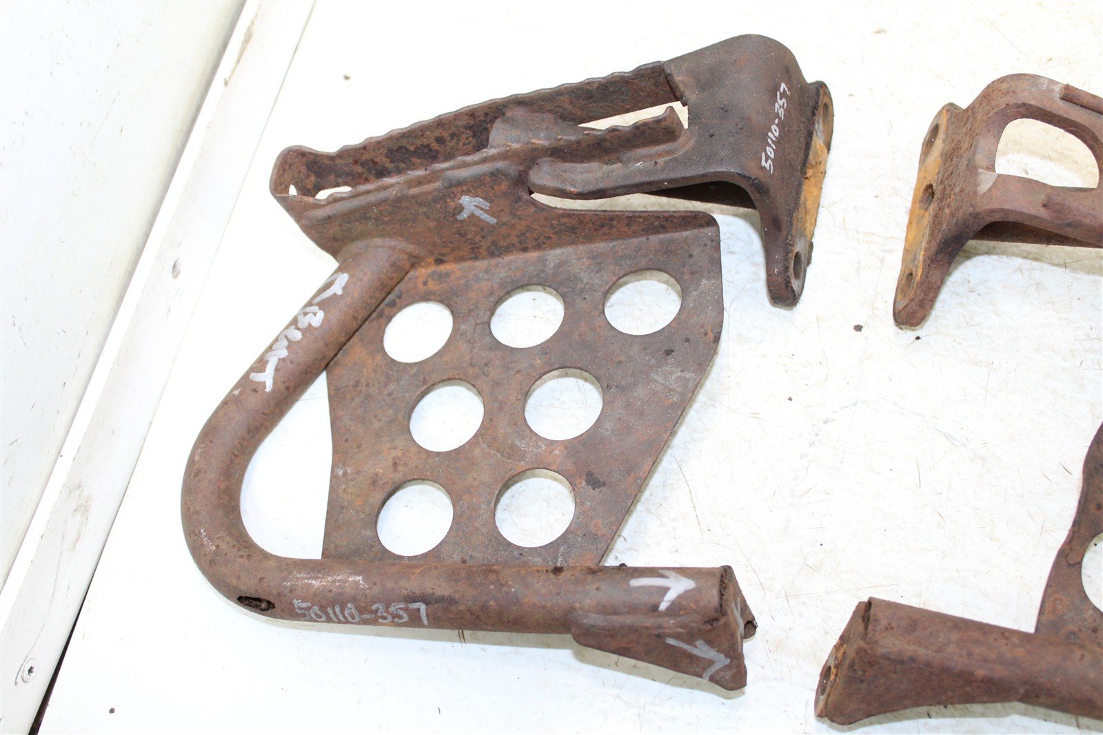 1991 Yamaha Big Bear 350 4x4 Foot Pegs Rests Set Left Right 50110