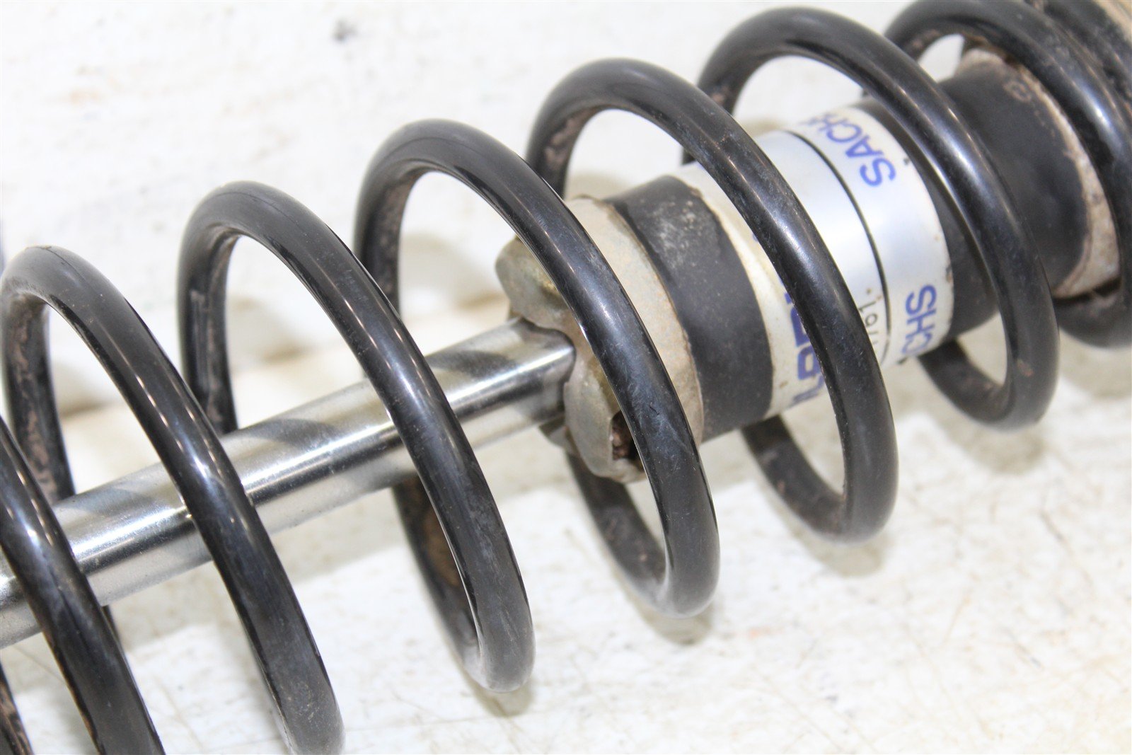 2000 Polaris Magnum 325 4x4 Right Front Shock Spring Absorber 34148