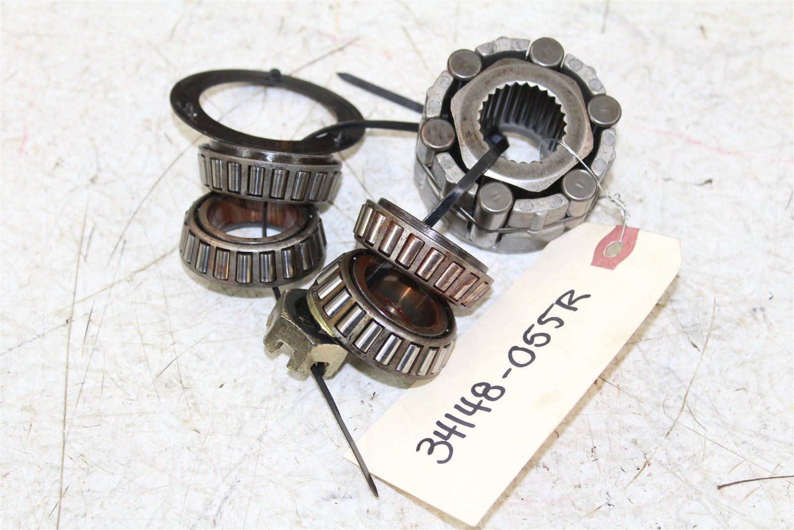 2000 Polaris Magnum 325 4x4 Front Right Axle Hilliard Clutch Bearings 34148