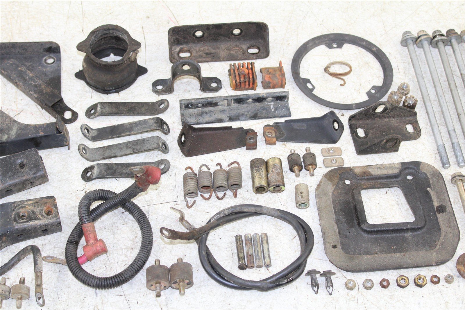 2000 Polaris Magnum 325 4x4 Chassis Bolt Kit Hardware Mount Bracket Wire 34148