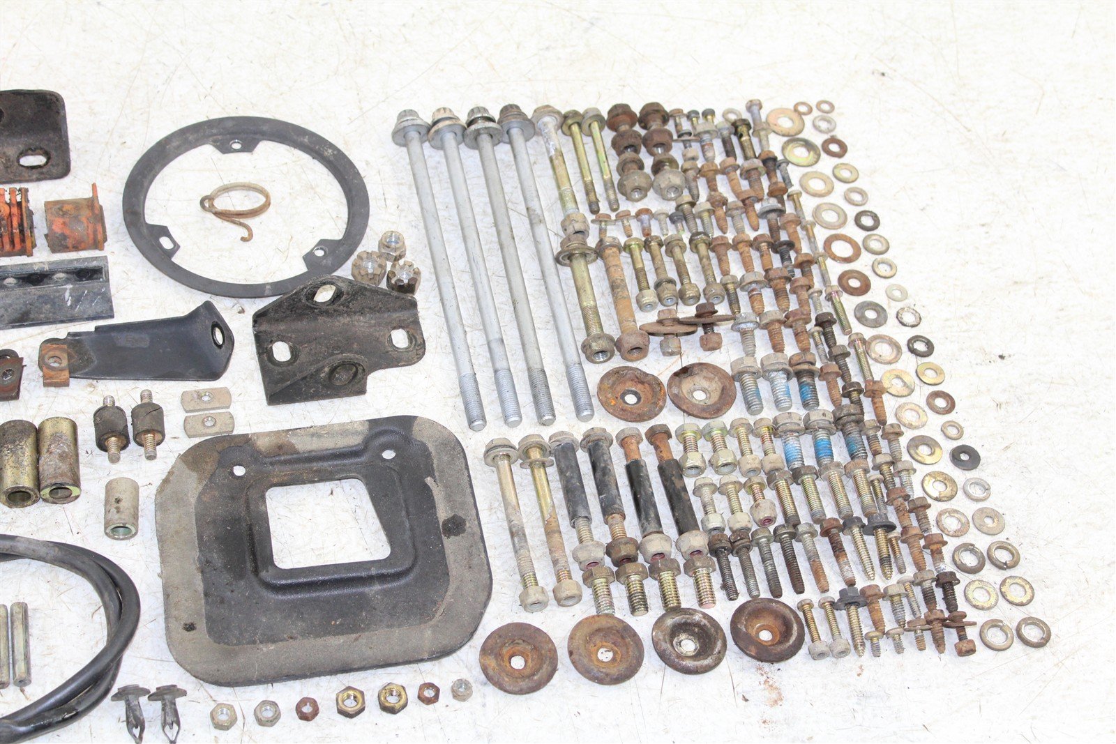 2000 Polaris Magnum 325 4x4 Chassis Bolt Kit Hardware Mount Bracket Wire 34148