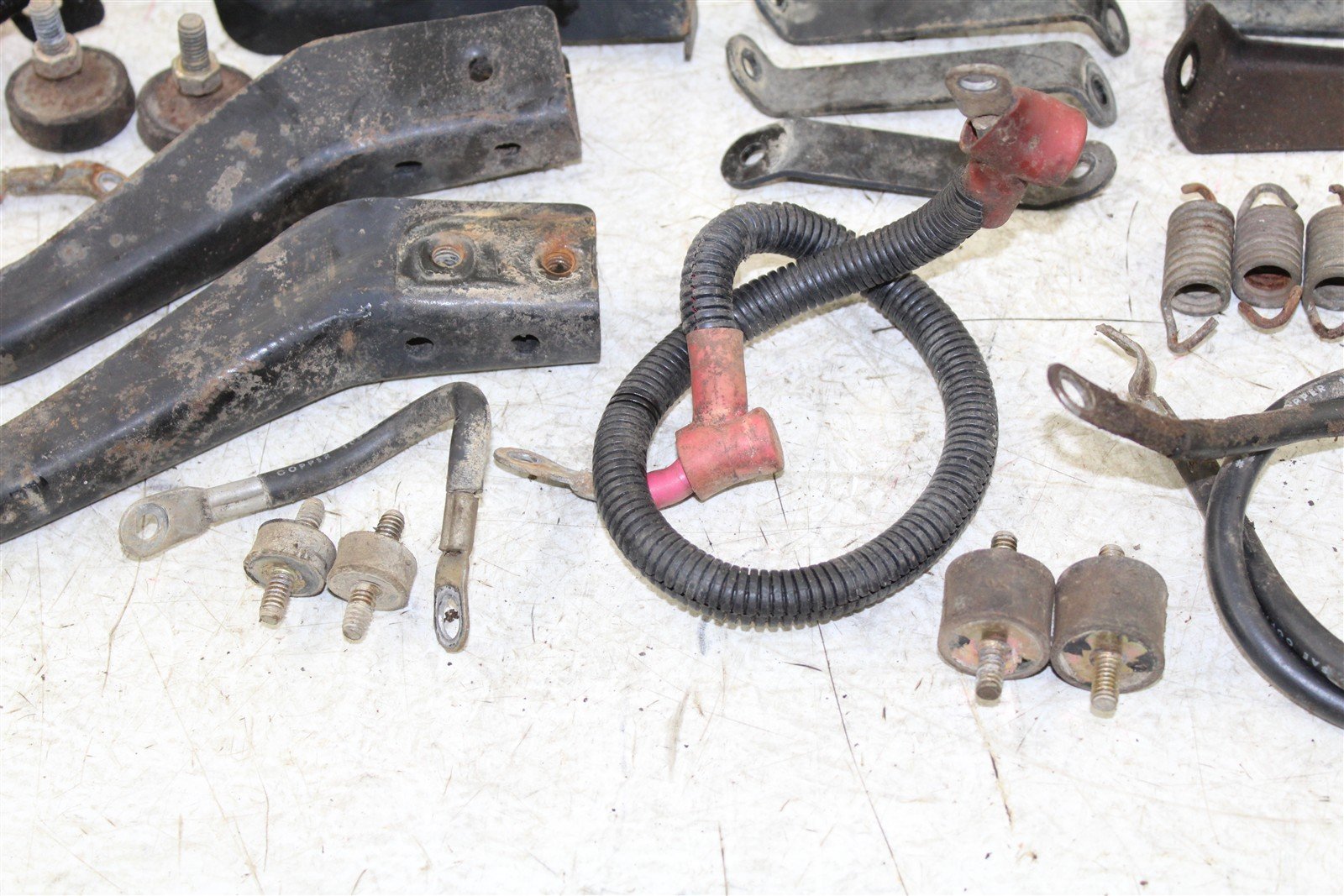 2000 Polaris Magnum 325 4x4 Chassis Bolt Kit Hardware Mount Bracket Wire 34148