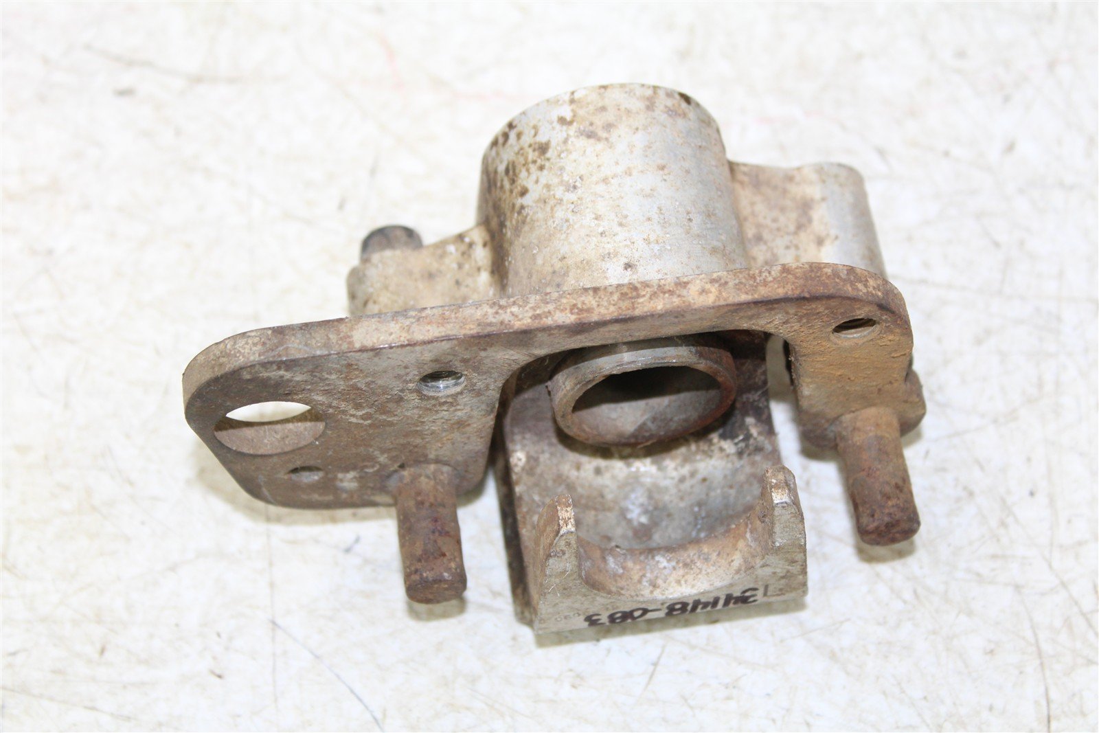 2000 Polaris Magnum 325 4x4 Front Left Brake Caliper 34148