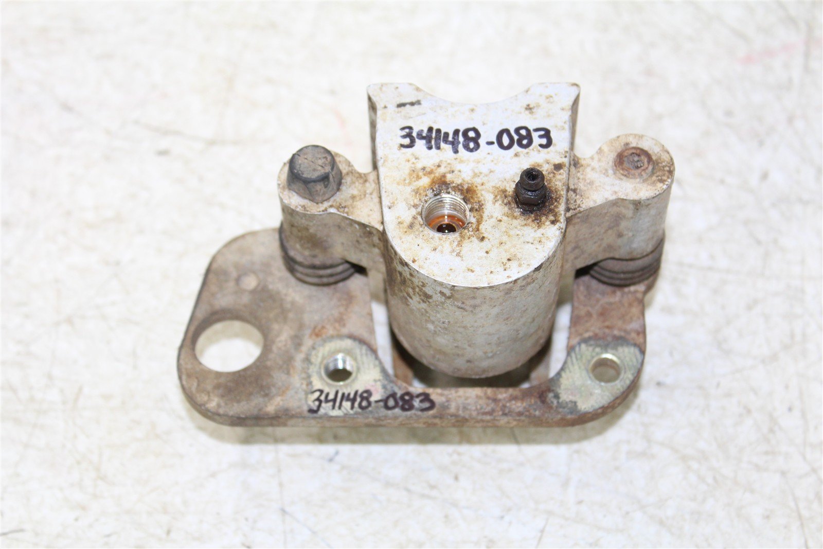 2000 Polaris Magnum 325 4x4 Front Left Brake Caliper 34148