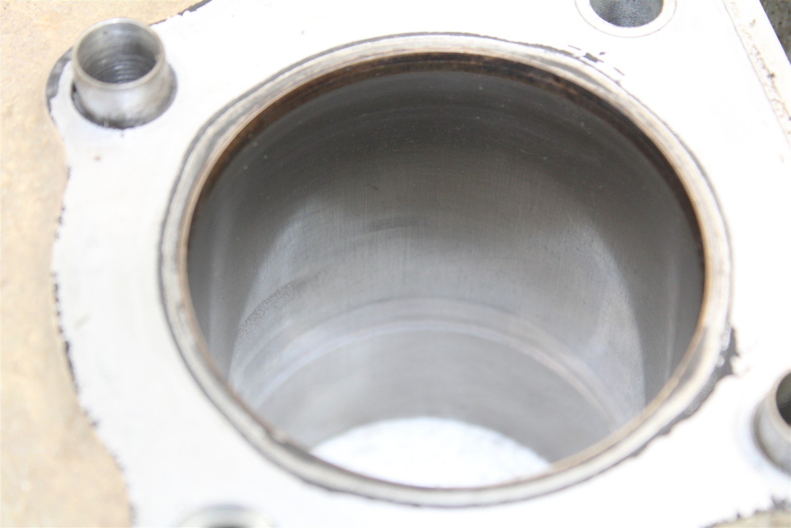 2000 Polaris Magnum 325 4x4 Engine Cylinder Jug w/ Piston 34148