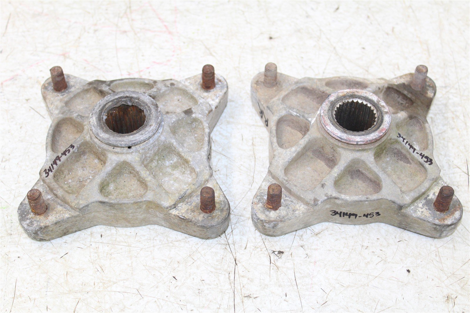 1996 Polaris Sportsman 500 4x4 Rear Hubs Wheel Mounts 34149