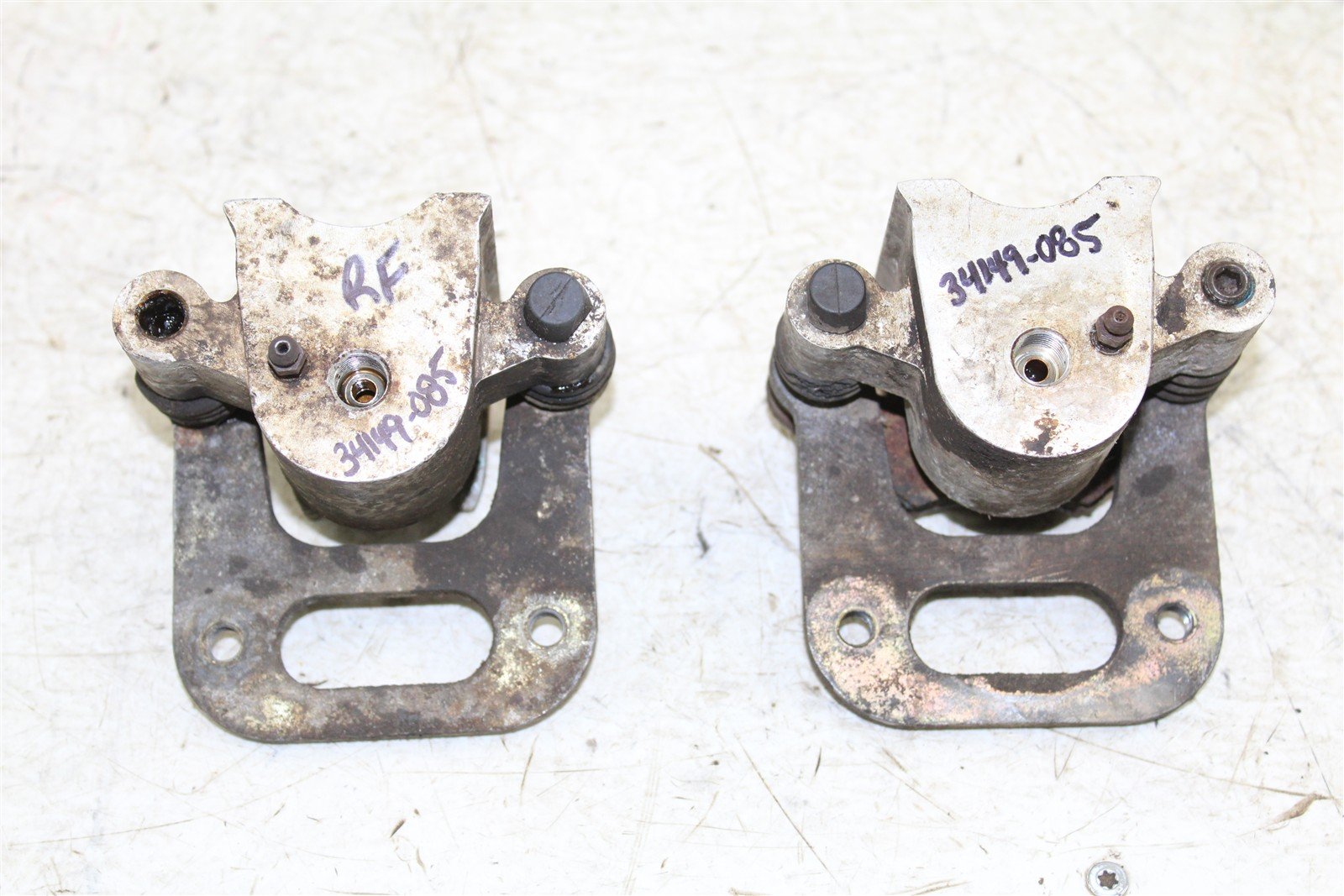 1996 Polaris Sportsman 500 4x4 Front Brake Calipers Set Left Right 34149