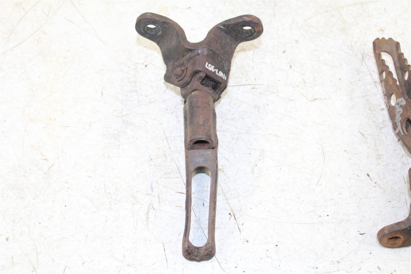 1985 Honda ATC 250 ES Big Red Foot Pegs Rests Set Left Right 11107