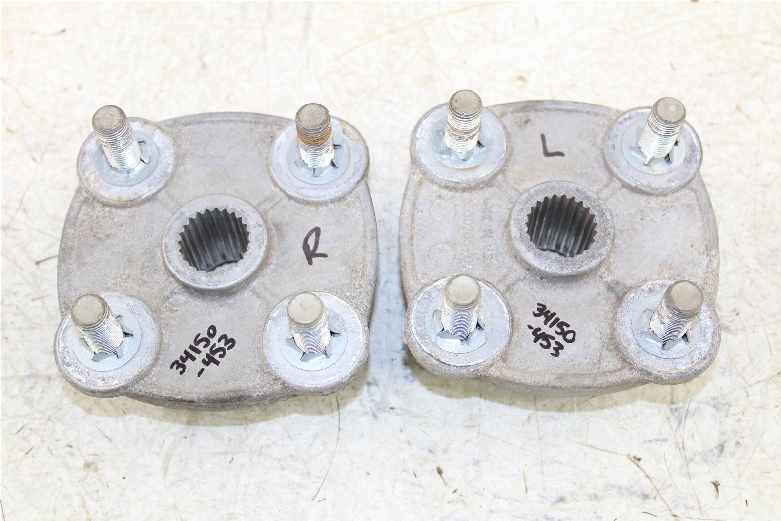 1995 Polaris Magnum 425 2x4 Rear Hubs Wheel Mounts 34150
