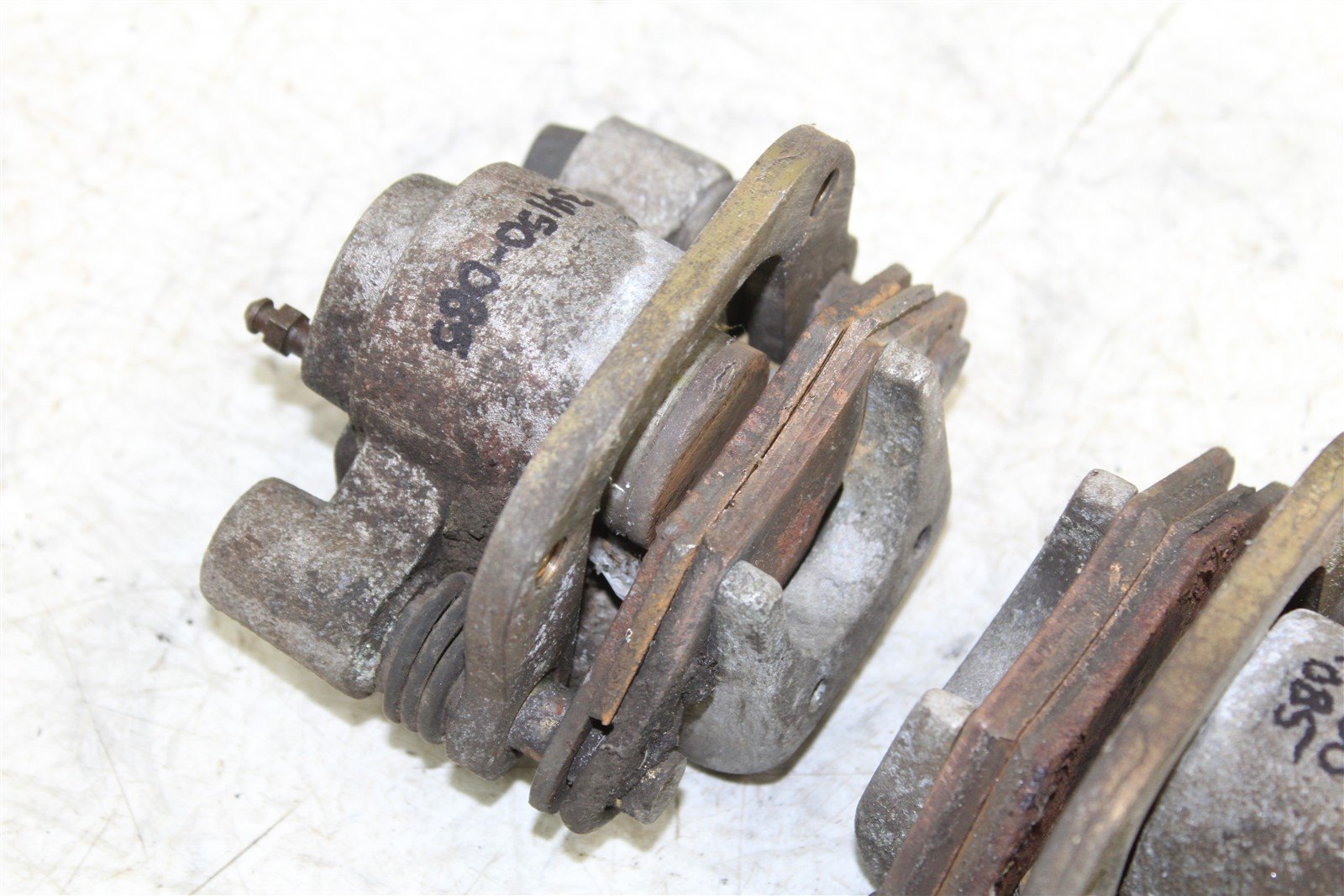 1995 Polaris Magnum 425 2x4 Front Brake Calipers Set Left Right 34150