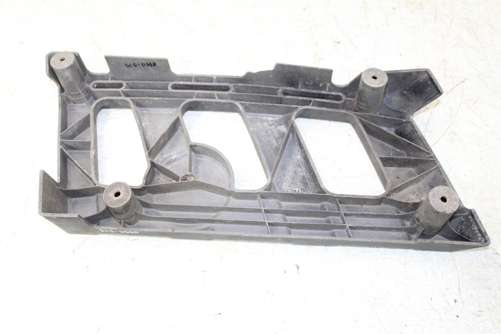 2004 Can Am Outlander 400 4x4 Front Right Rack Mount Carrier 03511