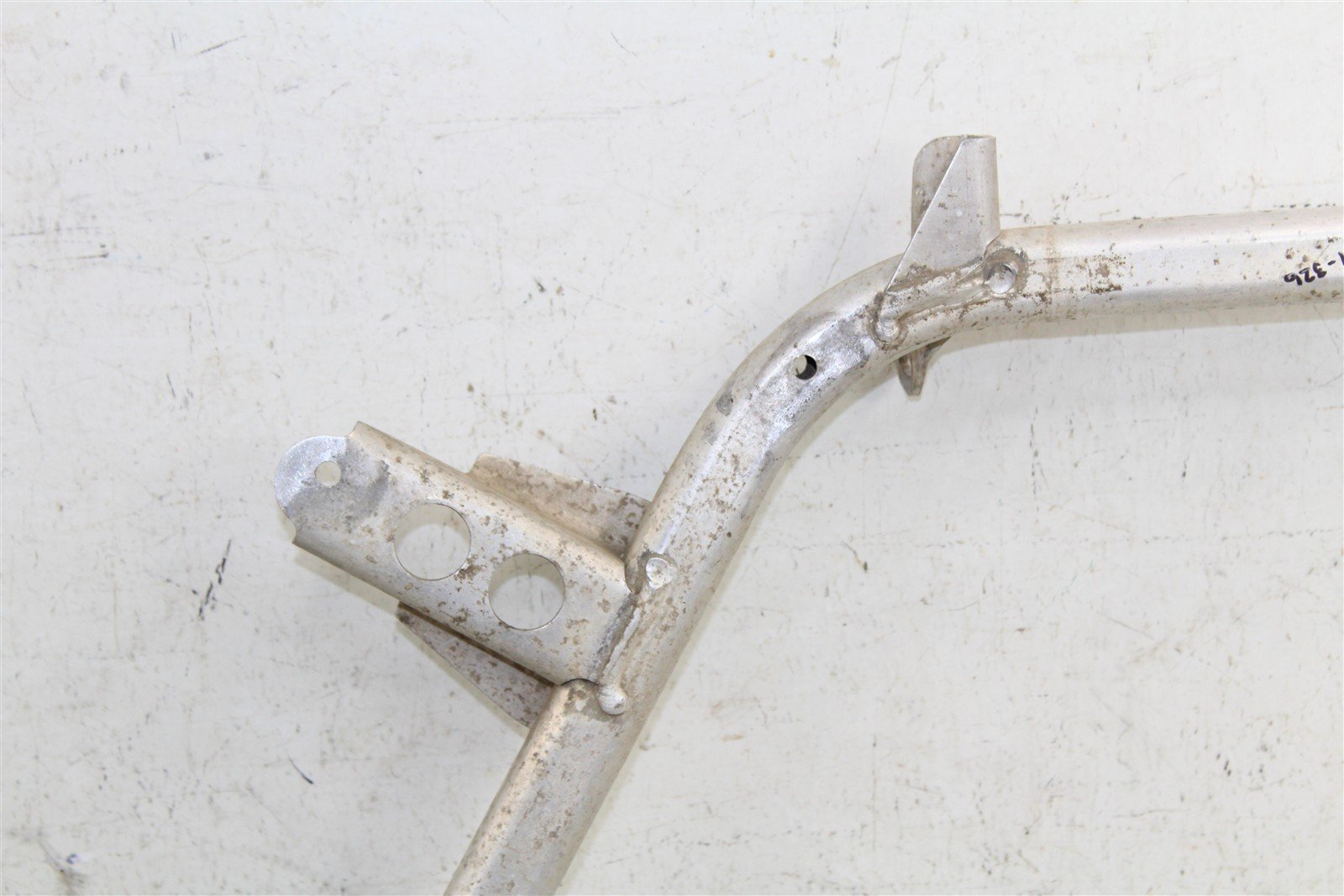 2004 Can Am Outlander 400 4x4 Front Fender Support Mount Bracket 03511
