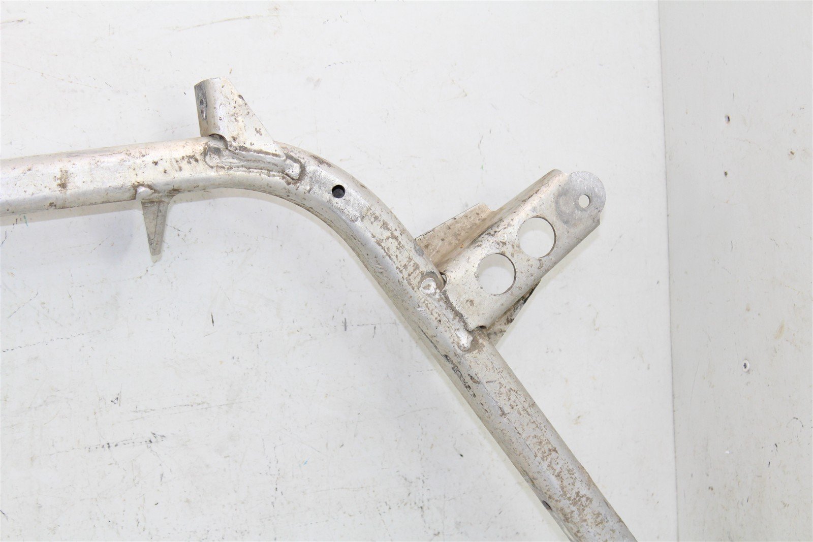 2004 Can Am Outlander 400 4x4 Front Fender Support Mount Bracket 03511