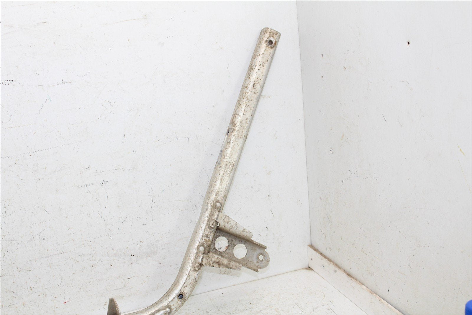 2004 Can Am Outlander 400 4x4 Front Fender Support Mount Bracket 03511
