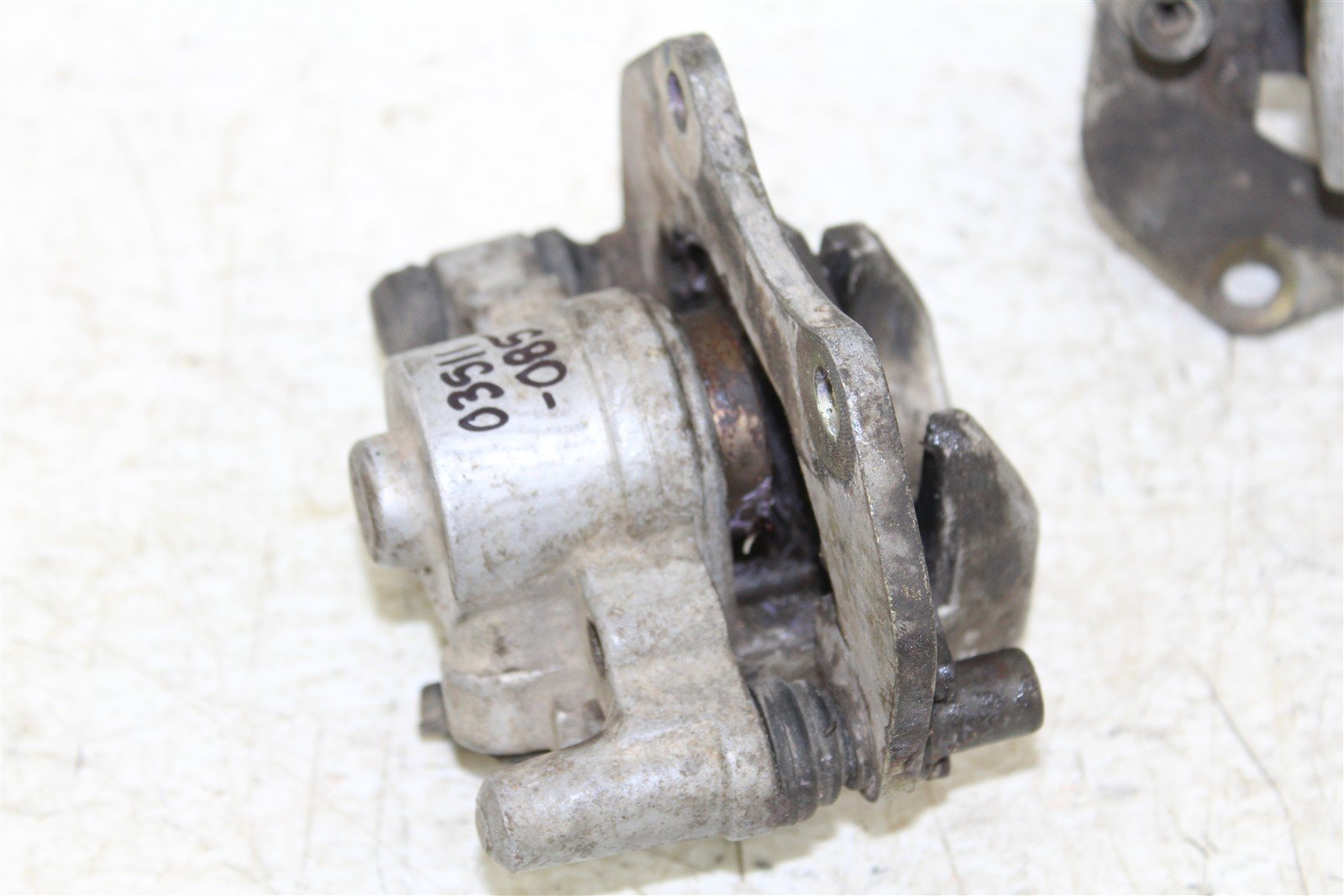 2004 Can Am Outlander 400 4x4 Front Brake Calipers Set Left Right 03511