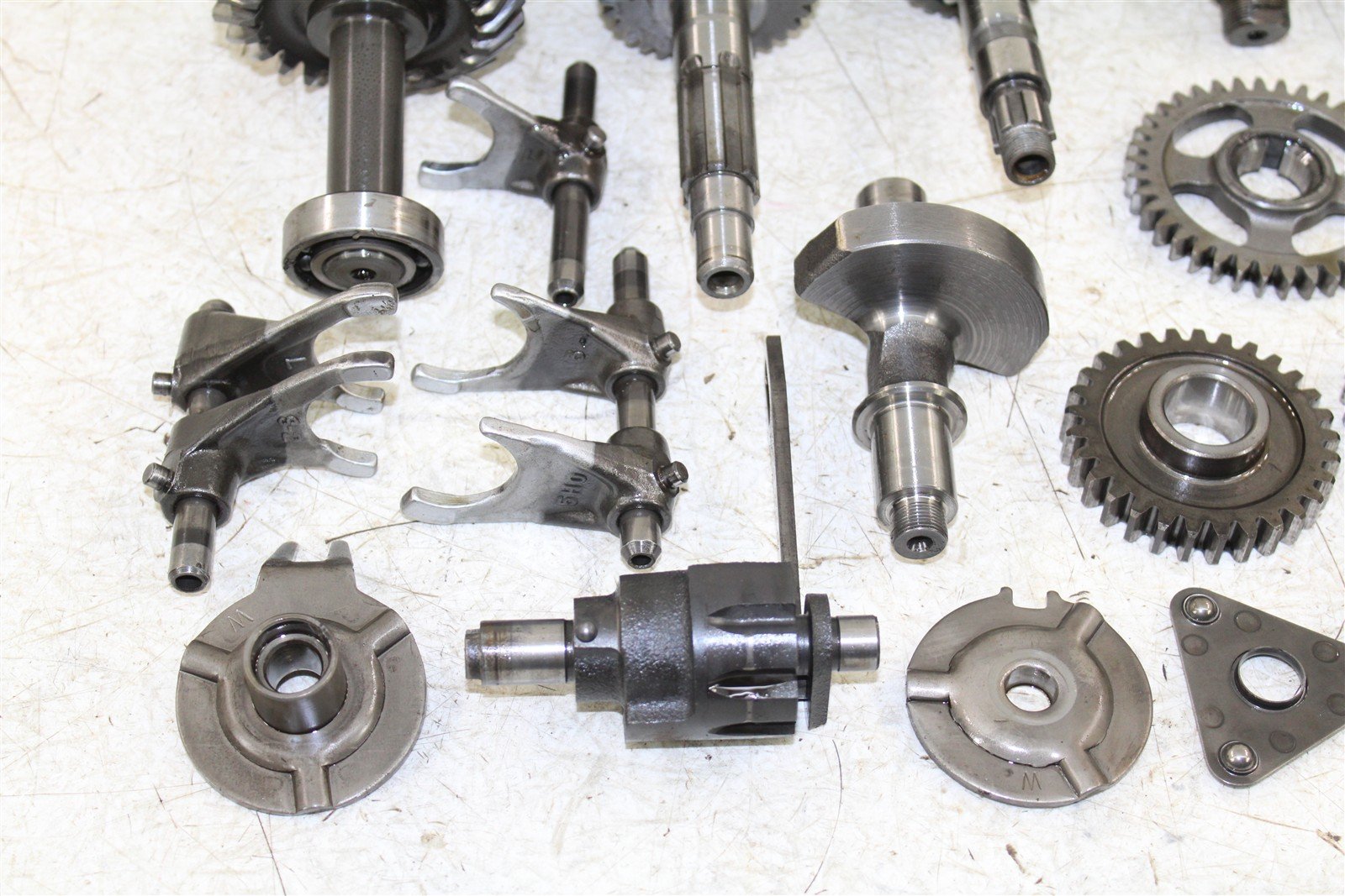 1987 Yamaha Moto4 225 Transmission Gears Shift Output Shaft Forks Drum 50111