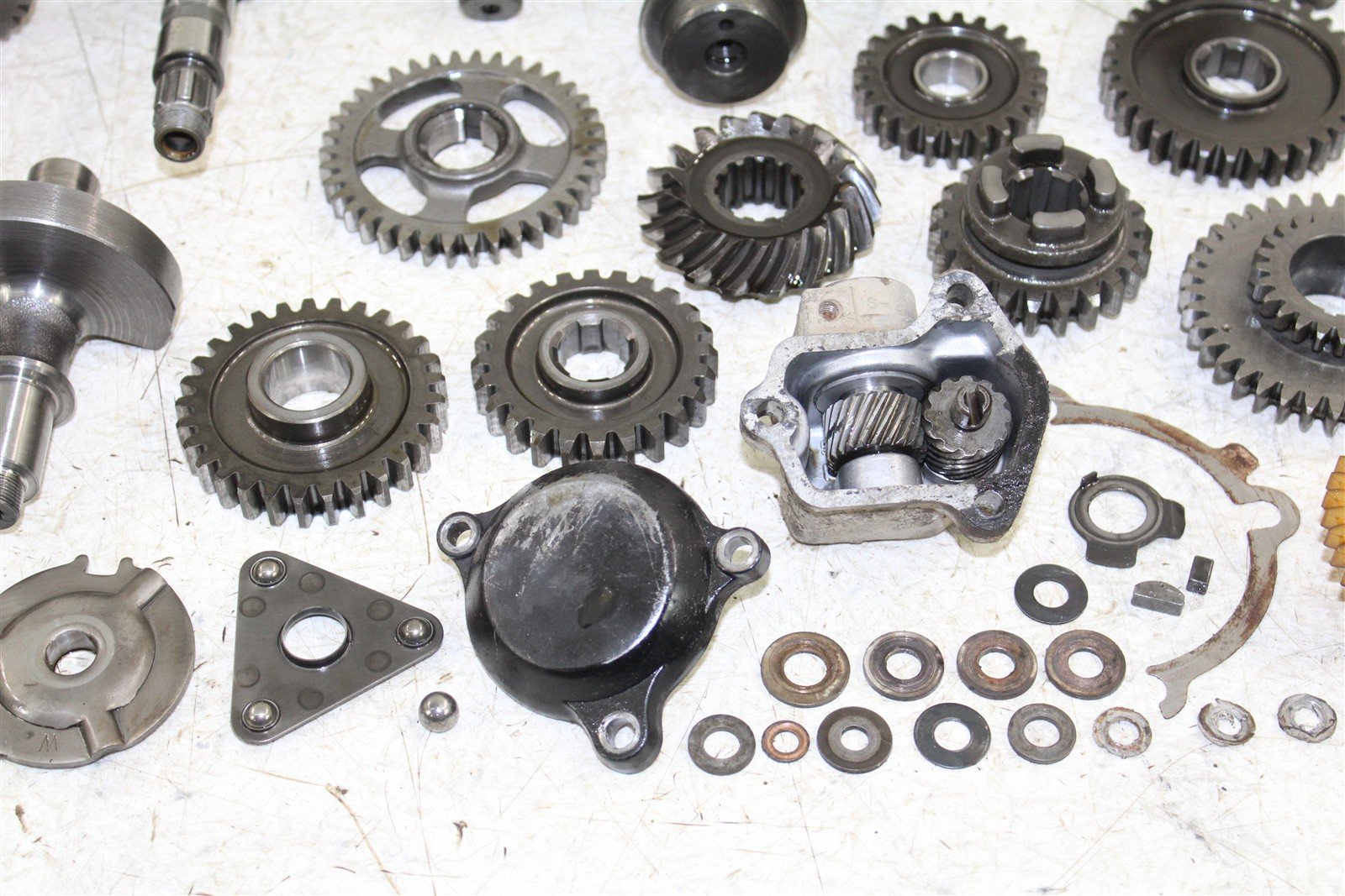 1987 Yamaha Moto4 225 Transmission Gears Shift Output Shaft Forks Drum 50111