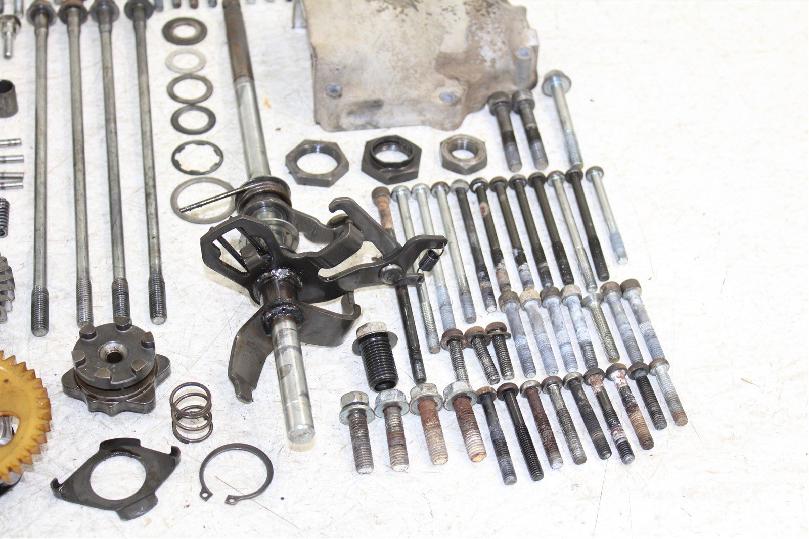 1987 Yamaha Moto4 225 Transmission Gears Shift Output Shaft Forks Drum 50111