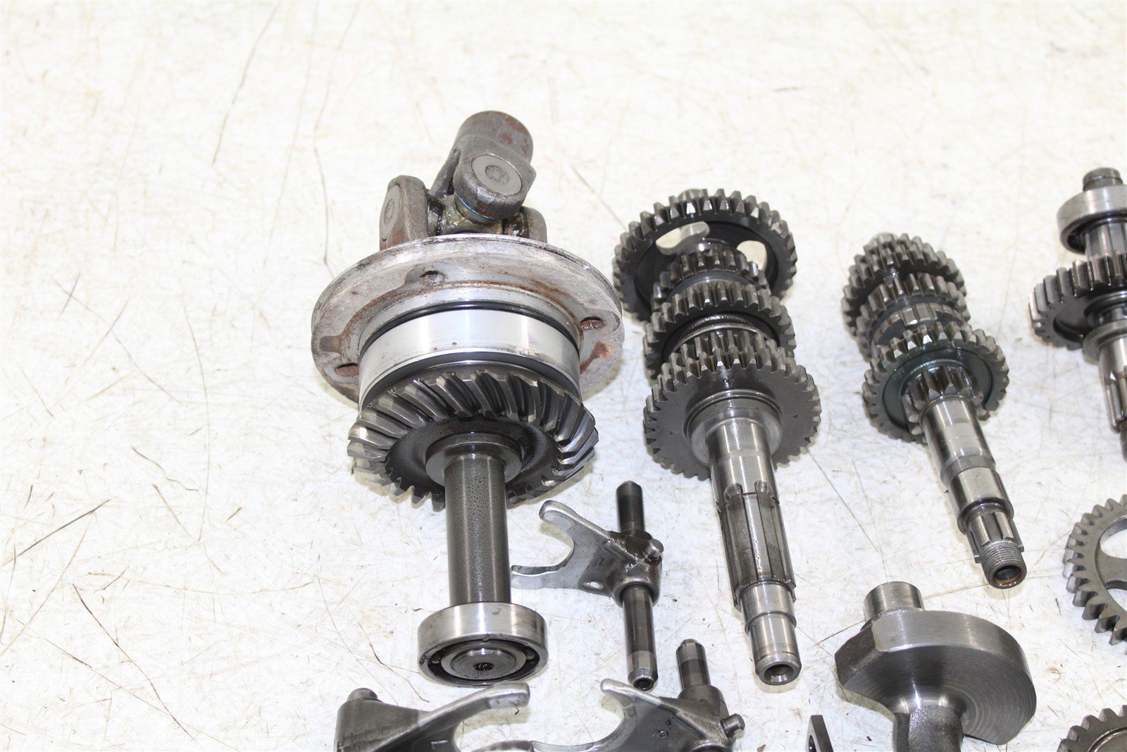 1987 Yamaha Moto4 225 Transmission Gears Shift Output Shaft Forks Drum 50111