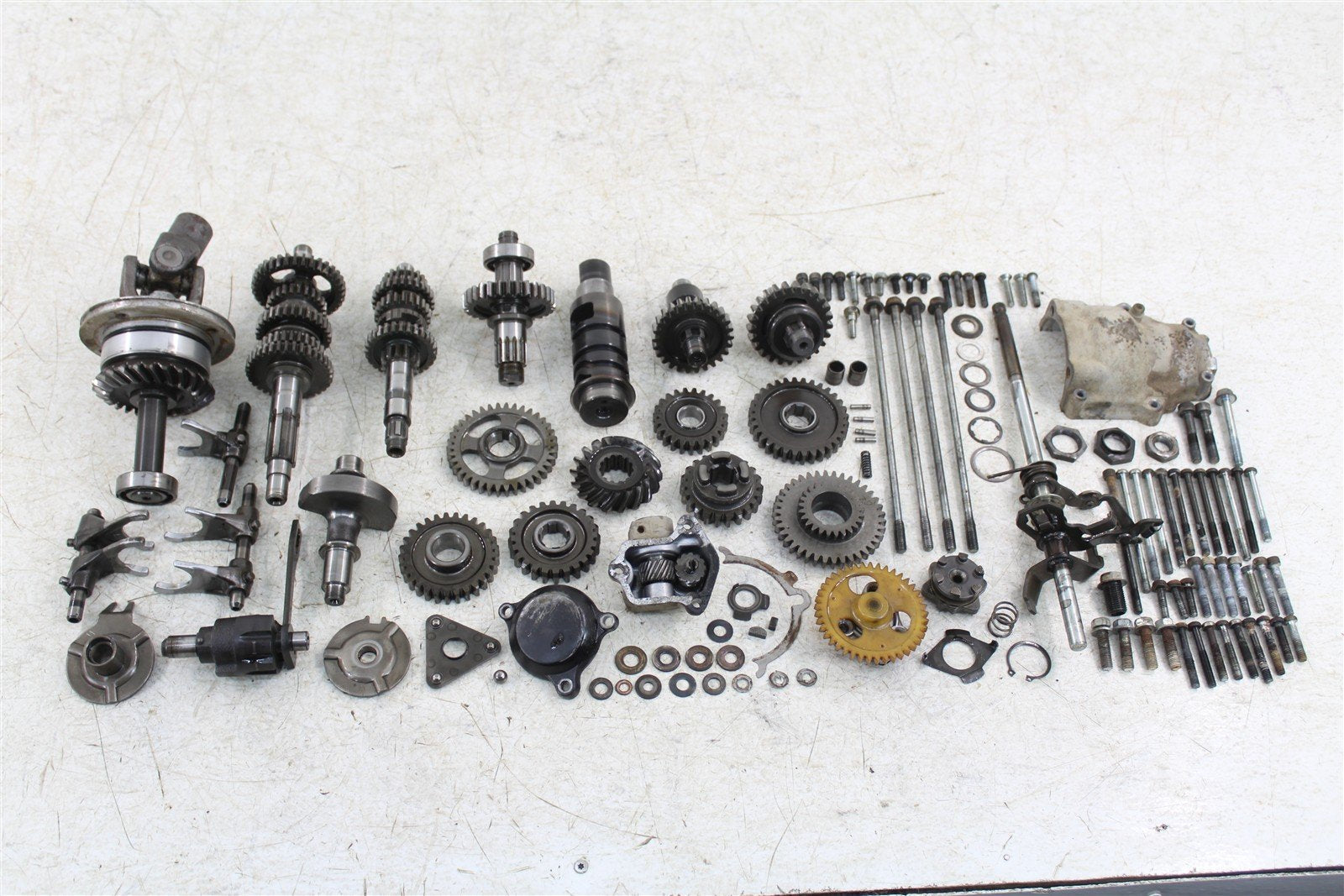 1987 Yamaha Moto4 225 Transmission Gears Shift Output Shaft Forks Drum 50111