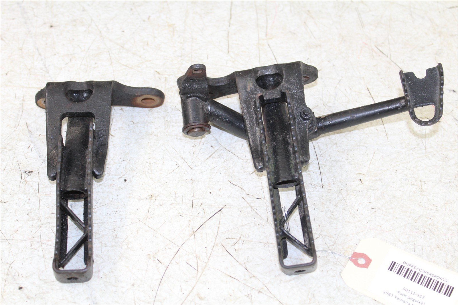 1987 Yamaha Moto4 225 Foot Pegs Rests Set Left Right 50111