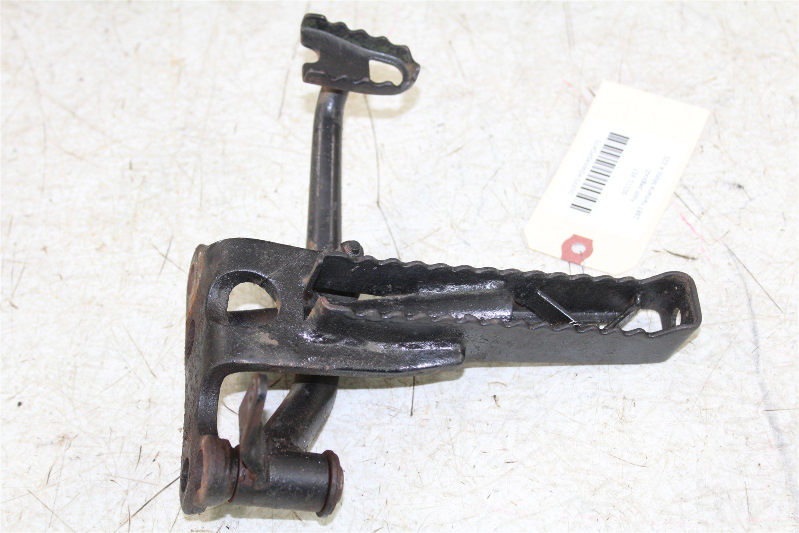 1987 Yamaha Moto4 225 Foot Pegs Rests Set Left Right 50111