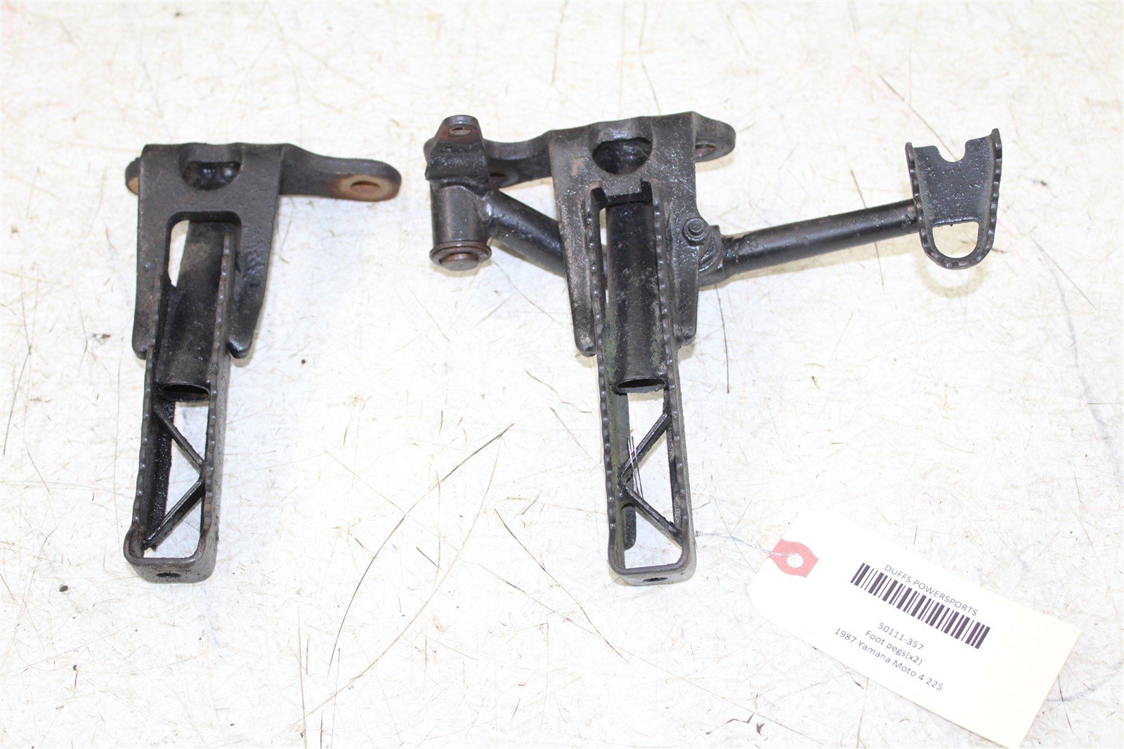 1987 Yamaha Moto4 225 Foot Pegs Rests Set Left Right 50111
