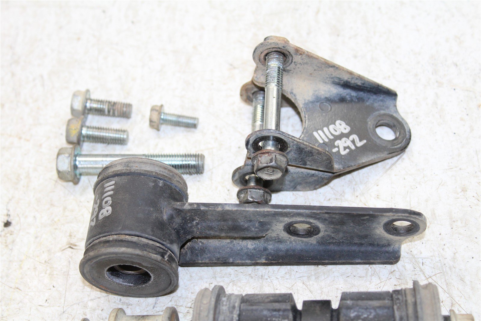 2001 Honda Foreman Rubicon 500 FA Engine Mounts Motor Brackets 11108