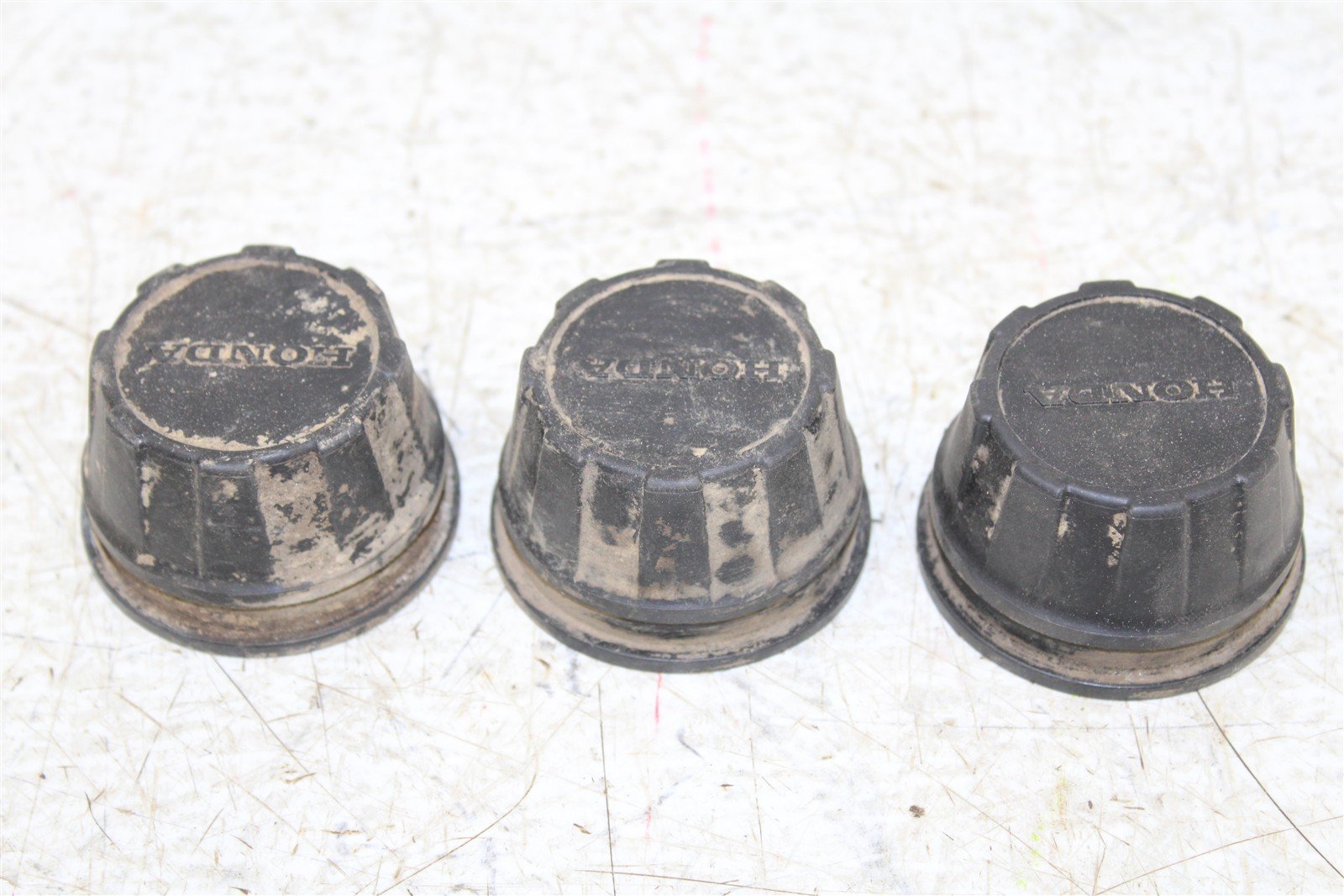2001 Honda Foreman Rubicon 500 FA Hub Caps Front Rear 11108