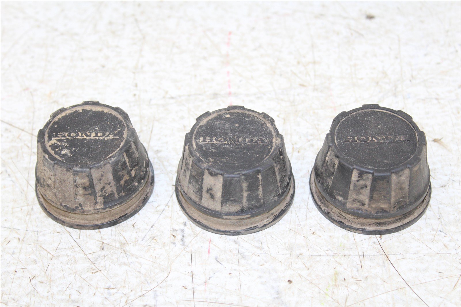2001 Honda Foreman Rubicon 500 FA Hub Caps Front Rear 11108