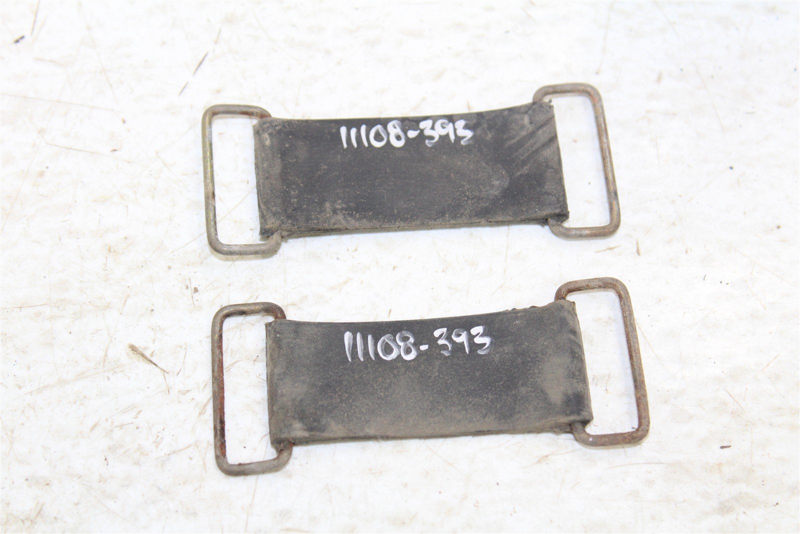 2001 Honda Foreman Rubicon 500 FA Rubber Gas Fuel Tank Hold Down Straps 11108