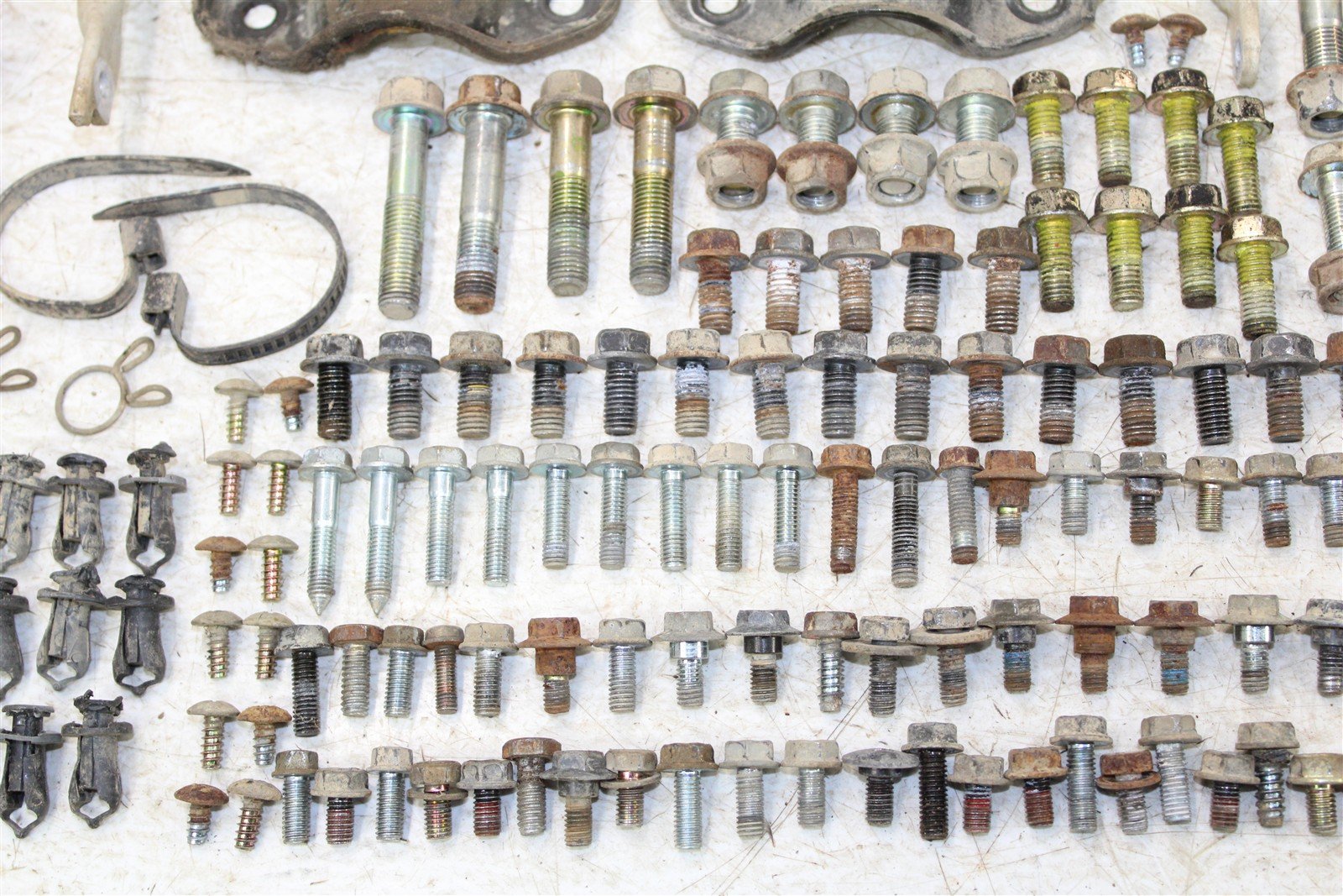 2001 Honda Foreman Rubicon 500 FA Chassis Bolt Kit Hardware Mount Bracket 11108