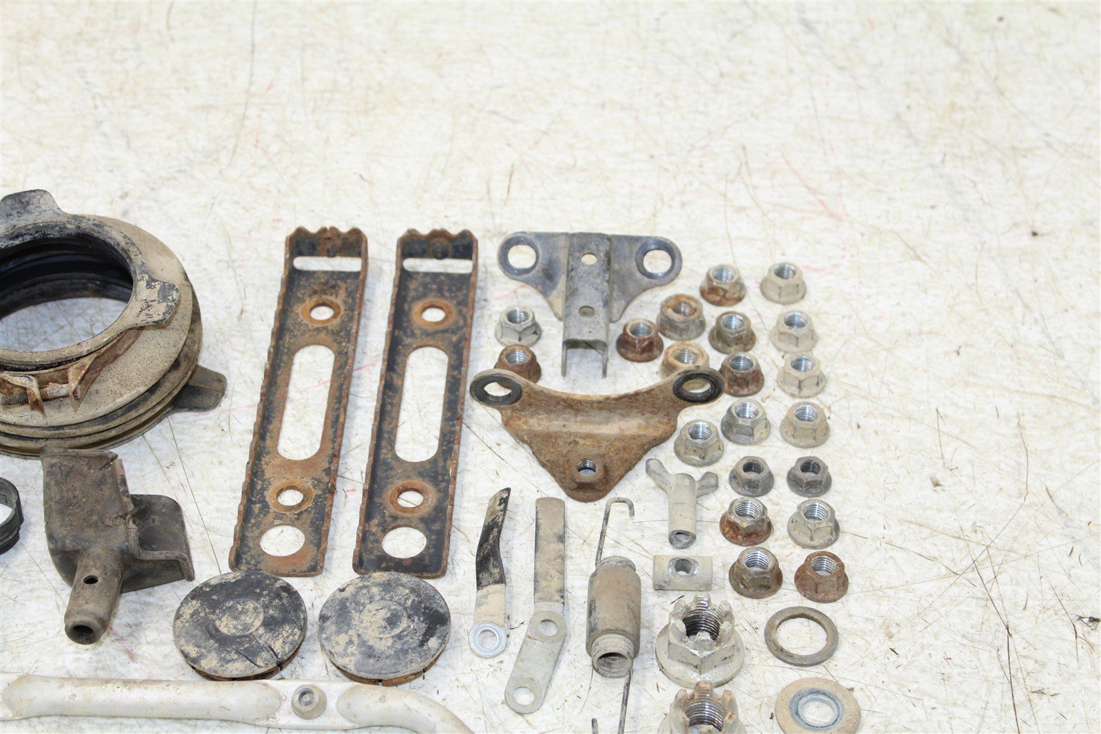 2001 Honda Foreman Rubicon 500 FA Chassis Bolt Kit Hardware Mount Bracket 11108