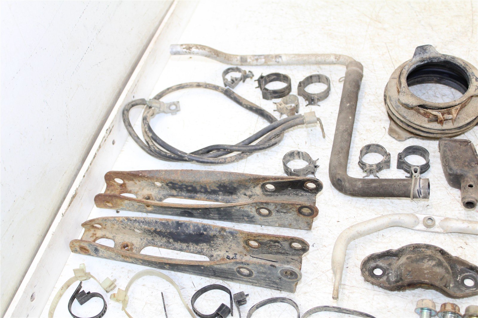 2001 Honda Foreman Rubicon 500 FA Chassis Bolt Kit Hardware Mount Bracket 11108