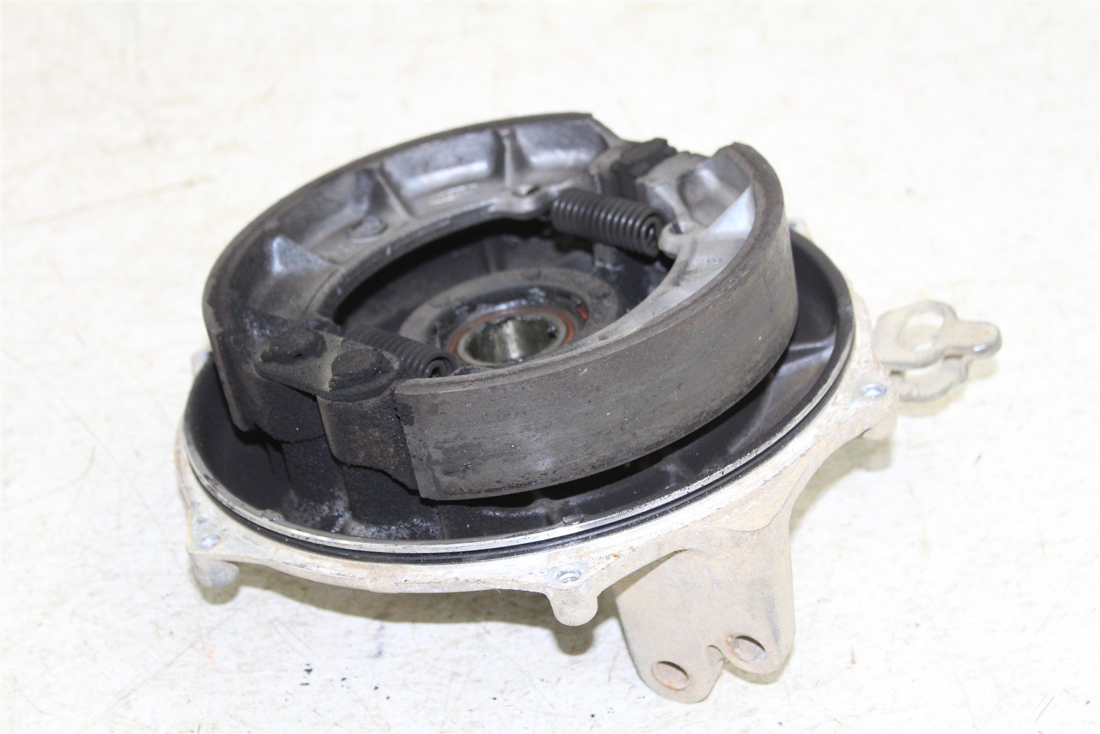 2001 Honda Foreman Rubicon 500 FA Rear Brake Drum Backing Plate Panel Hub 11108