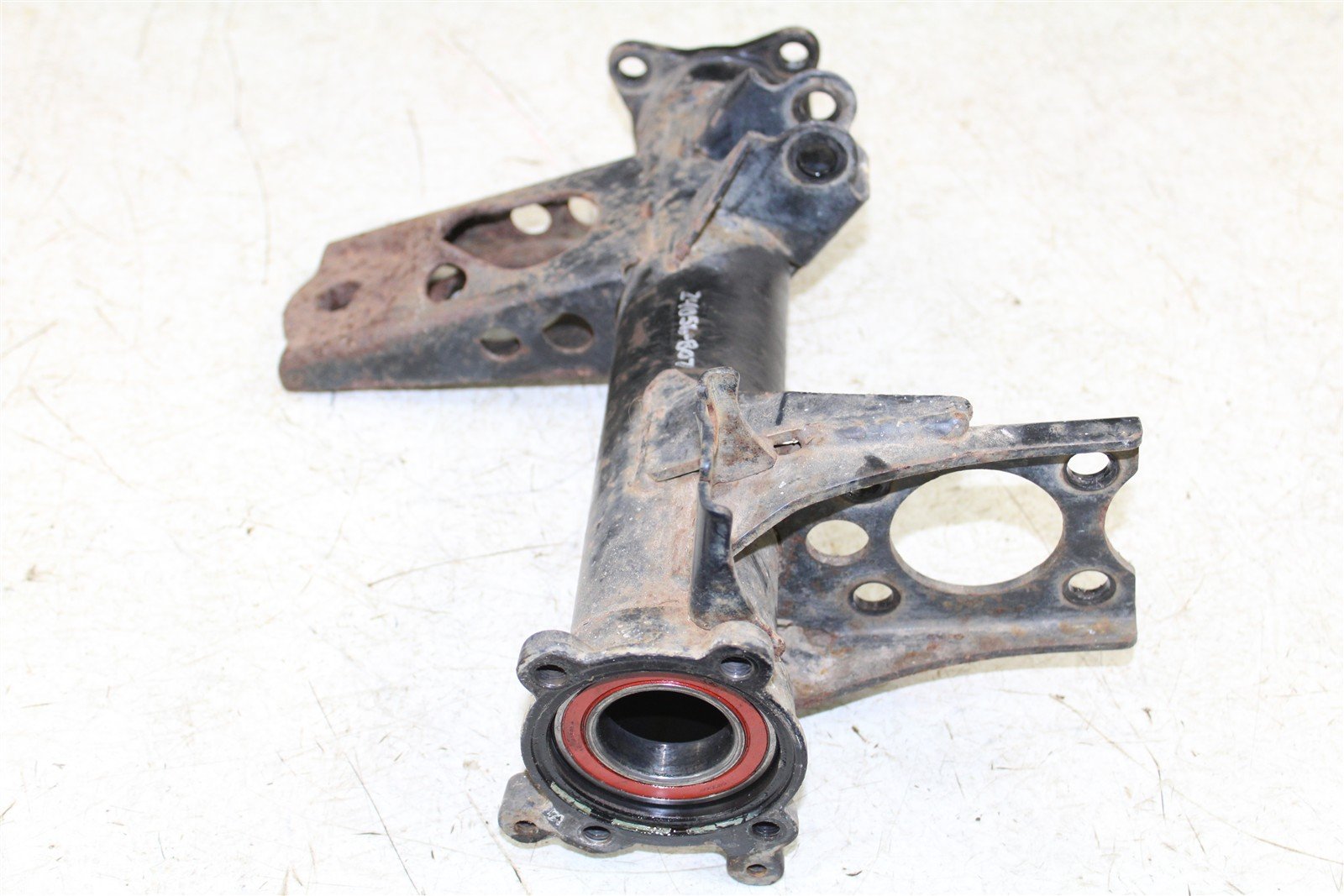 2001 Kawasaki Prairie 300 4x4 Tow Hitch Mount Receiver Rear Axle Housing 24056